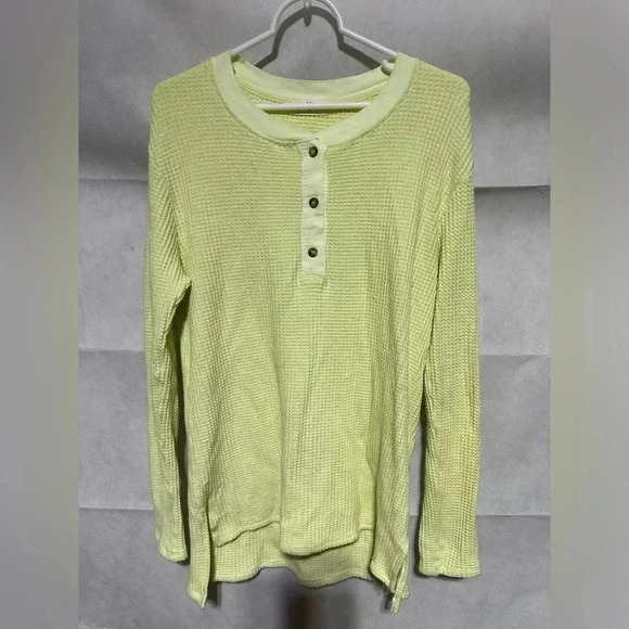 Anthropologie Tops - Anthropologie T.La Women’s Medium Waffle Knit Henley Thermal Shirt Yellow EUC!